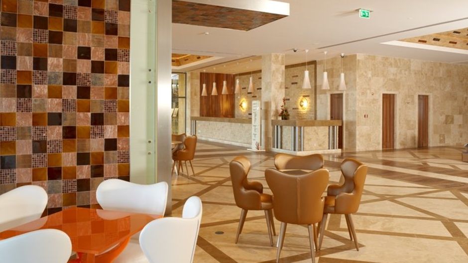 Real Marina Hotel & Spa Lobby