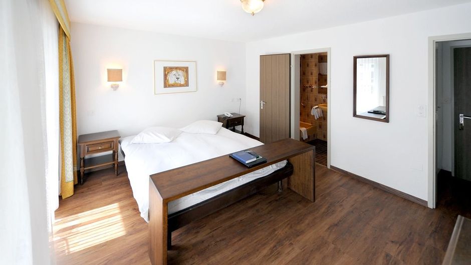 Hotel Roemerhof, Leukerbad Room