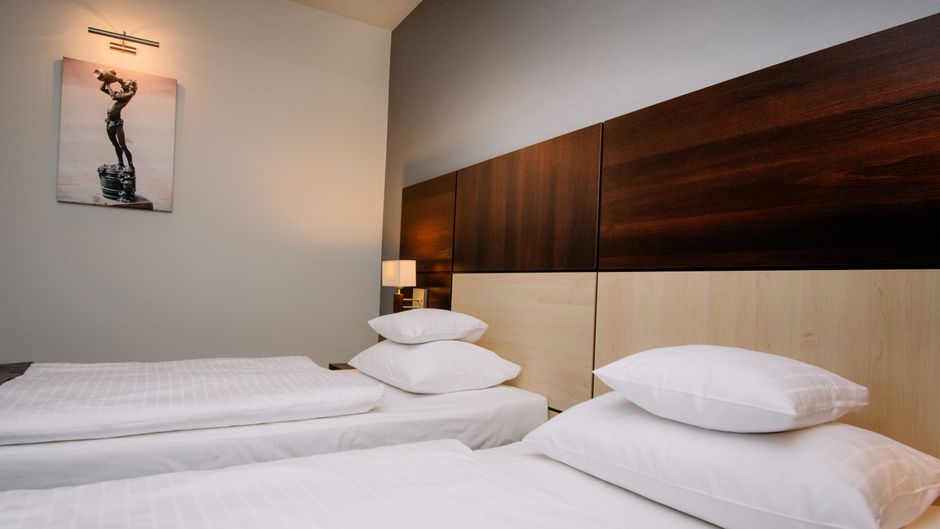 Ruben Hotel Room