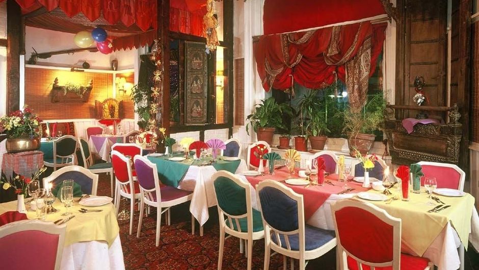Auberge du Souverain Room