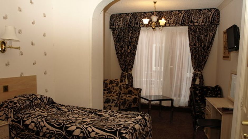 Clifton Park Hotel Room