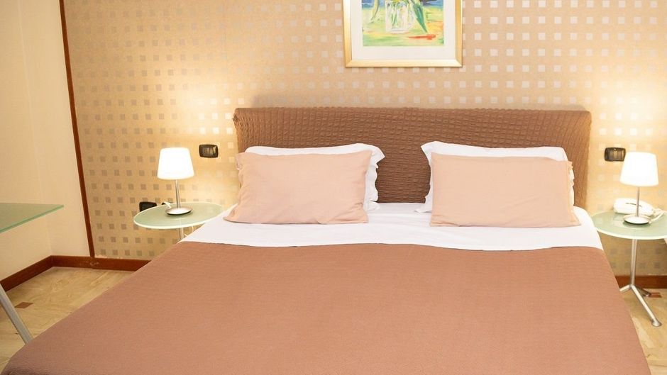 Hotel Palace 2000 Room
