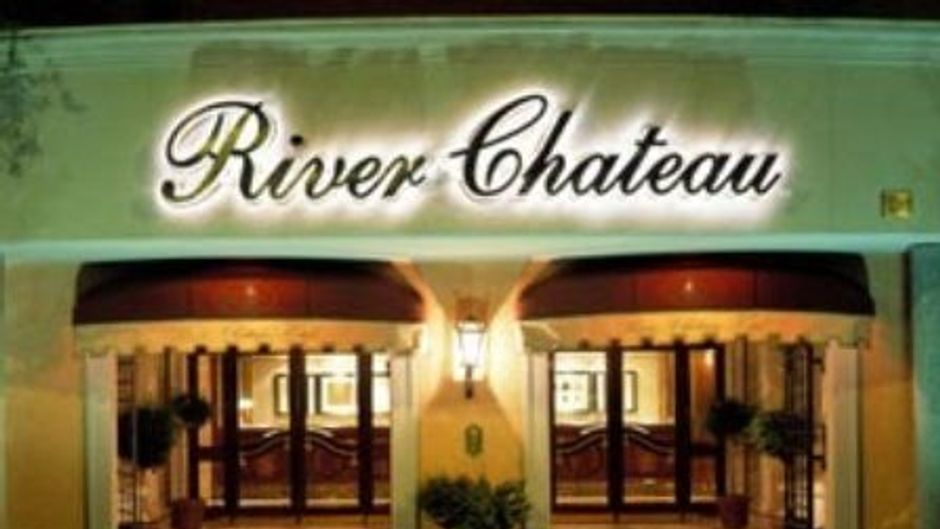 RIVER CHATEAU HOTEL Exterior