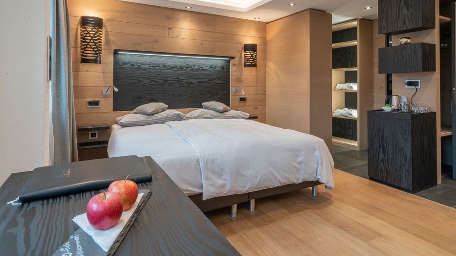Belvoir Hotel Room