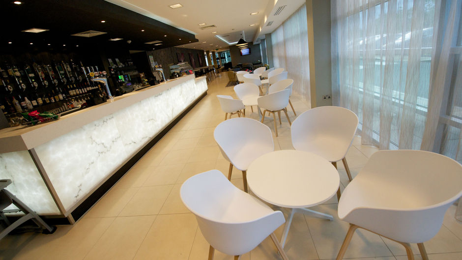 Holiday Inn Southend Lobby