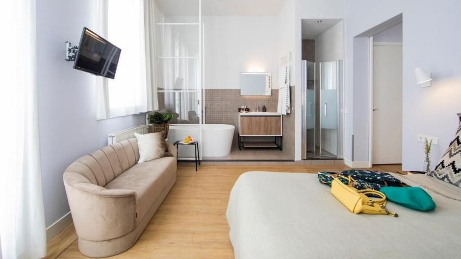 Mozaic Hotel Room