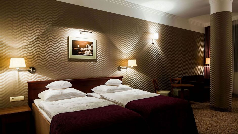 Esperanto Hotel Room