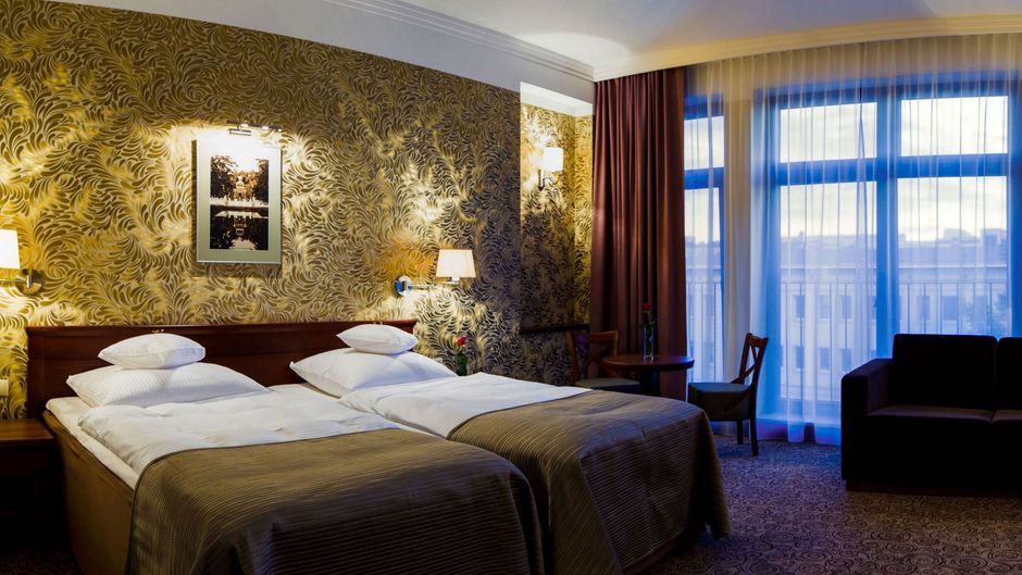 Esperanto Hotel Room