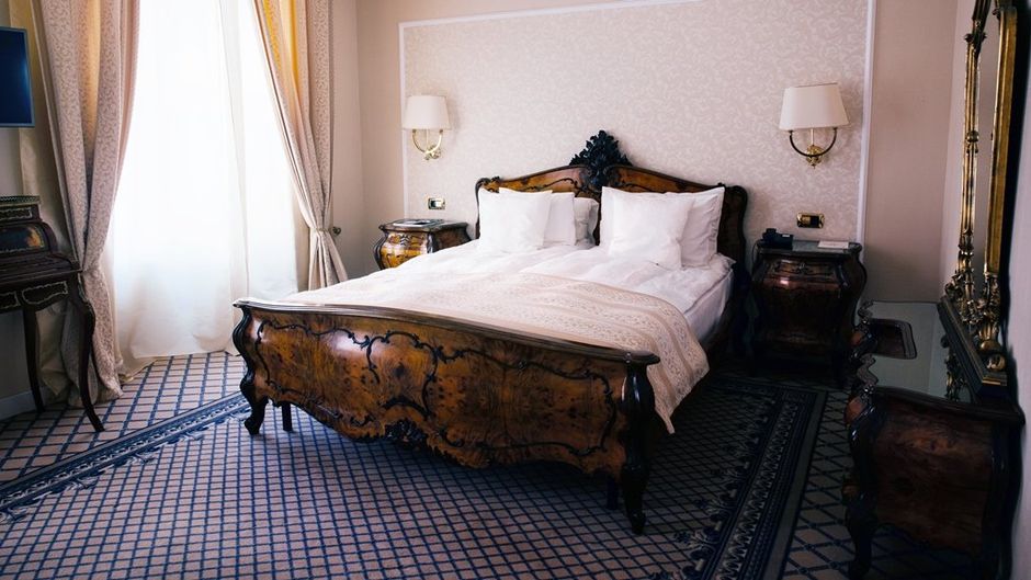 Grand Hotel Continental Room