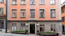 Lady Hamilton Hotel