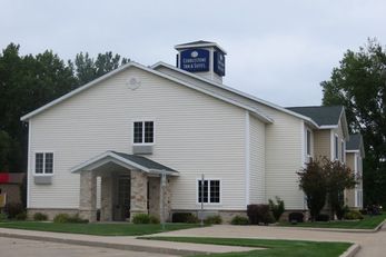 Cobblestone Inn & Suites