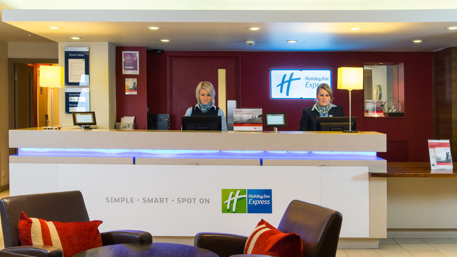 Holiday Inn Express Stoke on Trent Lobby