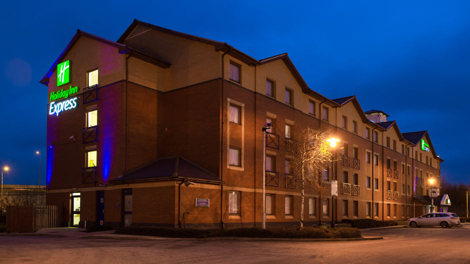 Holiday Inn Express Stoke on Trent Exterior