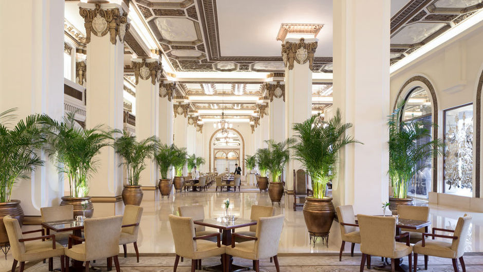 The Peninsula Hong Kong Lobby