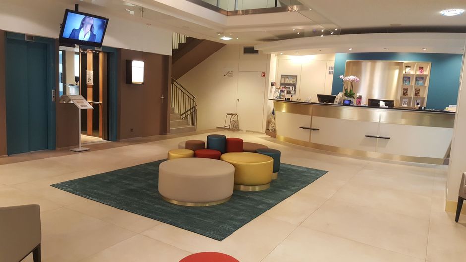 Astra Hotel Vevey Lobby