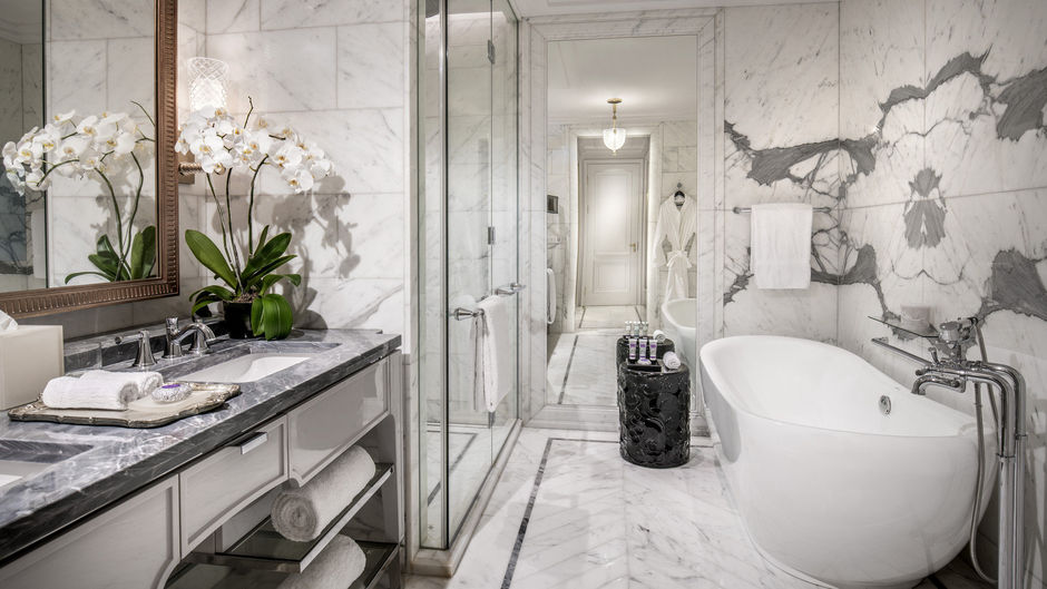 Four Seasons Hotel Jakarta Room