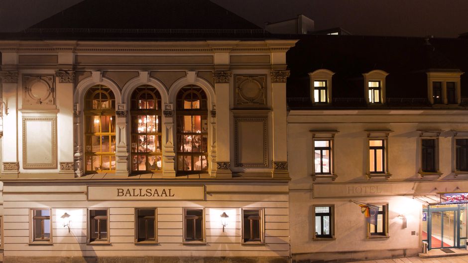 Dormero Hotel Koenigshof Exterior