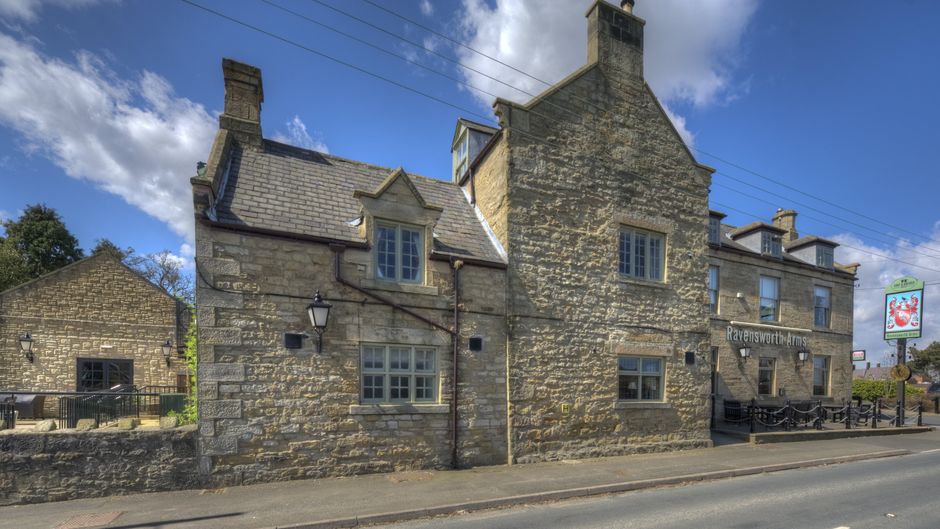 Ravensworth Arms Hotel Exterior