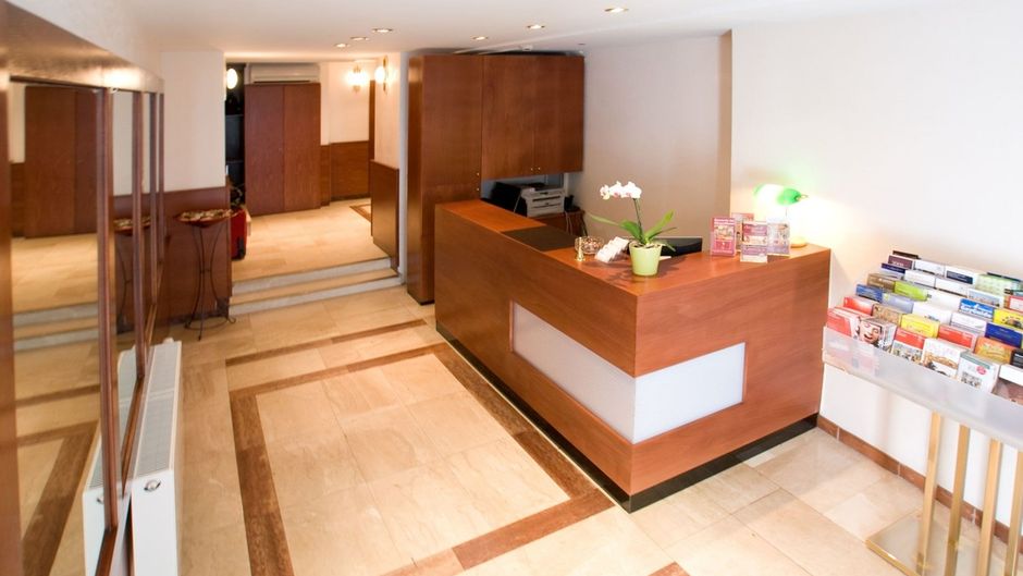Marc Aurel Hotel Lobby