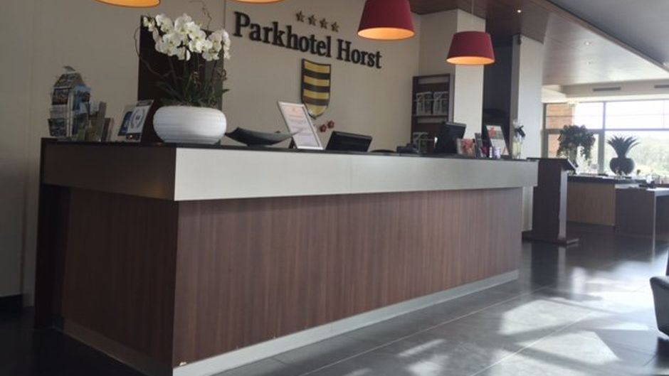 Parkhotel Horst Lobby