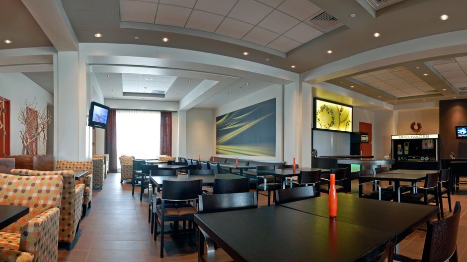 Hotel Must Quebec City Airport Restaurant
