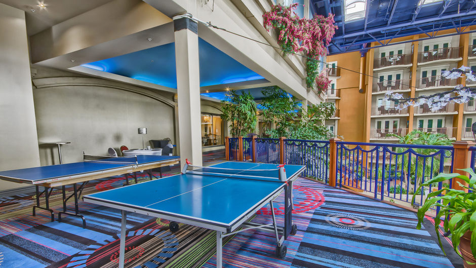 Jaro L'Hotel Quebec Lobby