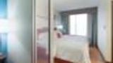 <b>Hotel Indigo Chicago Vernon Hills Room</b>. Virtual Tours powered by <a href="https://www.leonardoworldwide.com/" title="Leonardo Worldwide" target="_blank">Leonardo</a>.