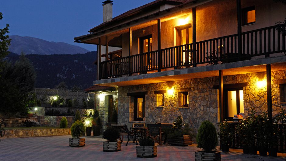 Hotel Skamnos Exterior