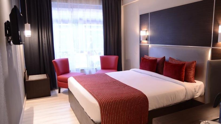 Cloud Hotel & Suites Room