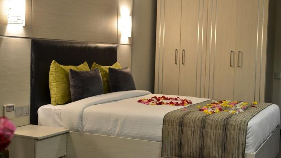 Cloud Hotel & Suites Room