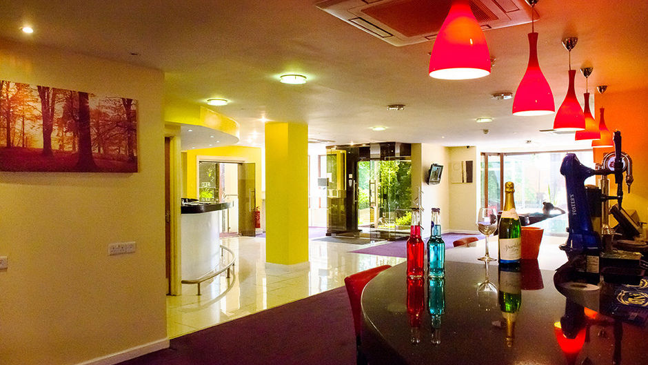 Quality Skyline Hotel Lobby