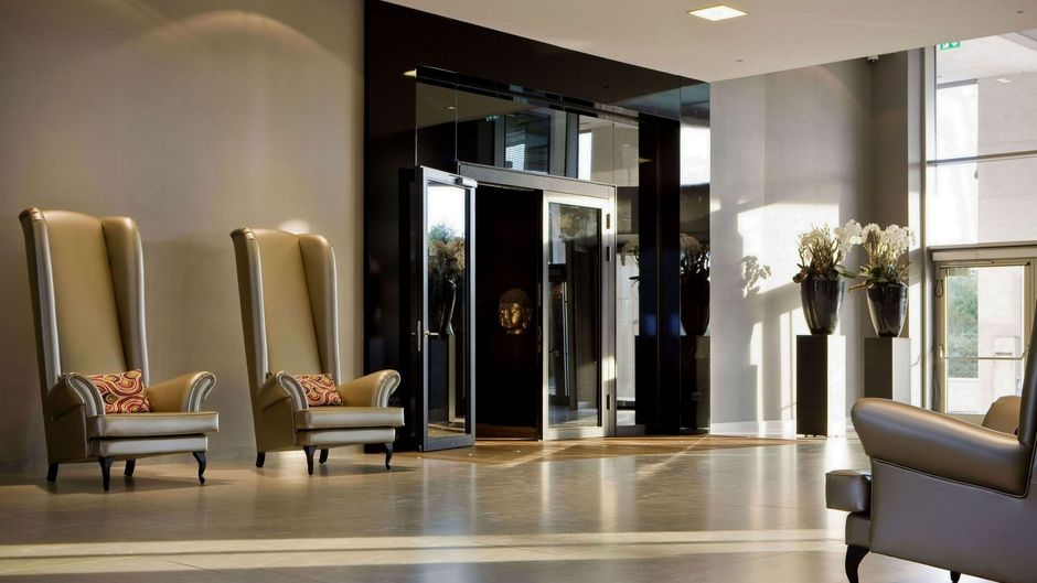 Van der Valk Airporthotel Duesseldorf Lobby