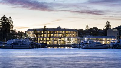 Pier 21 Apartment Hotel