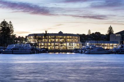 Pier 21 Apartment Hotel