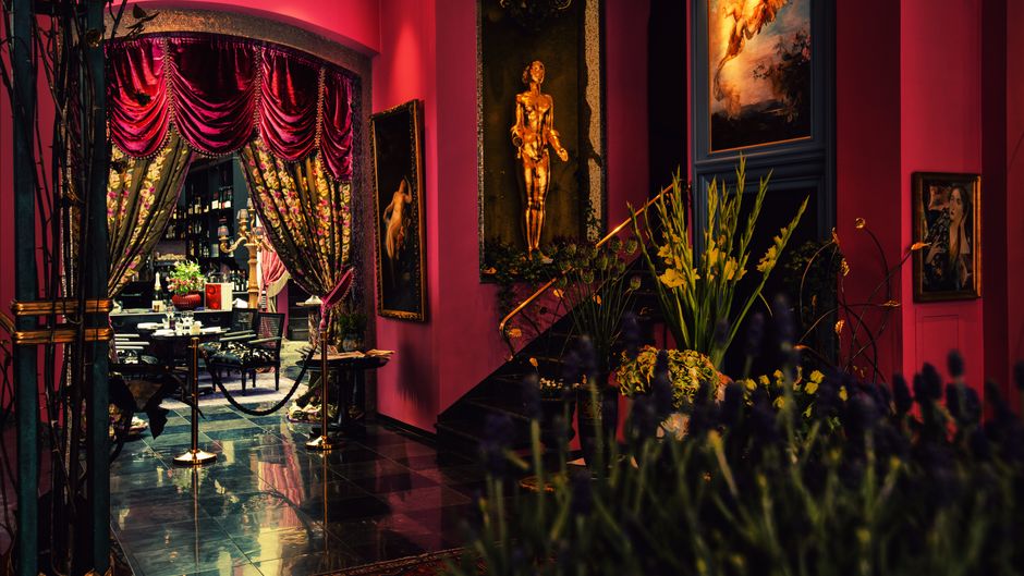 Dorsia Hotel & Restaurant Lobby