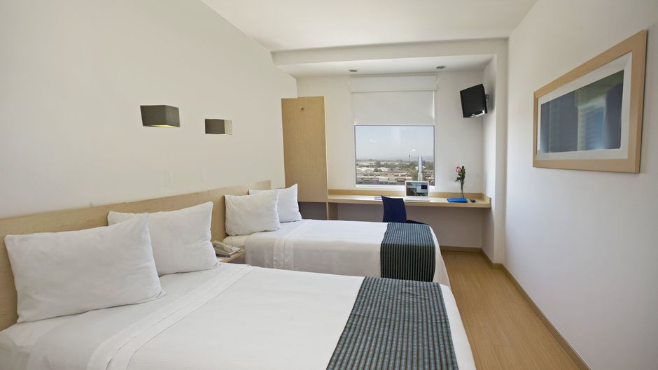 One Aguascalientes Sur Room