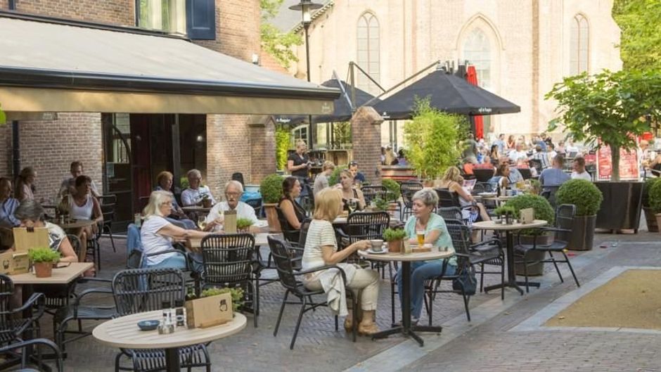 Van Rossum City Hotel Exterior