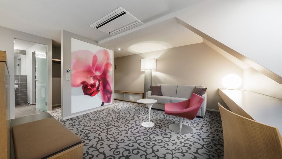 Blume Hotel Room