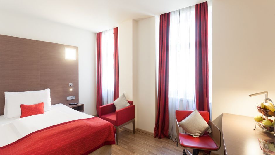 FourSide Hotel City Center Vienna Room