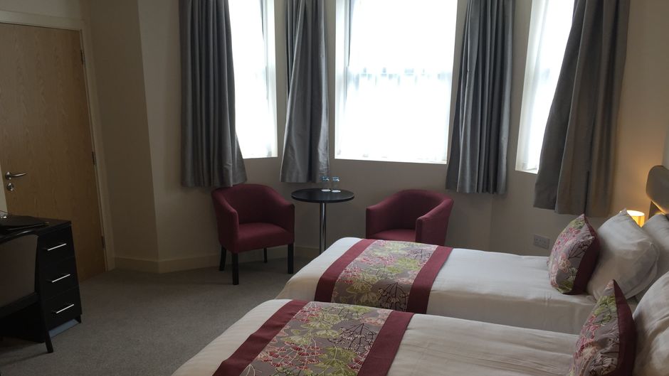 Mannin Hotel Room