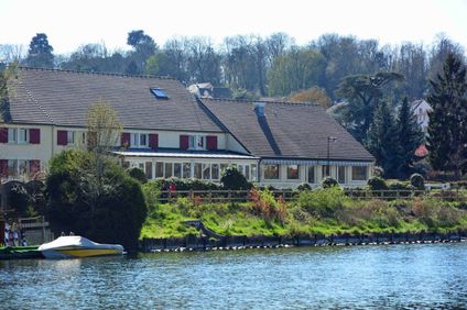 Logis Hotel des Lacs