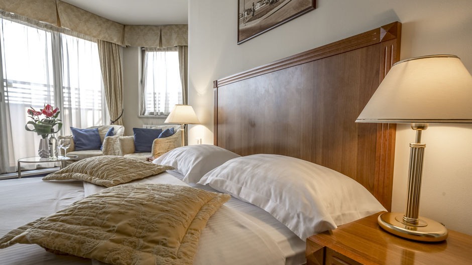 Hotel Opera by Zeus International Room