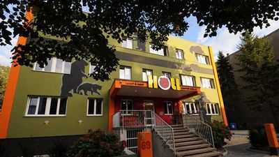 Holi Hostel & Hotel
