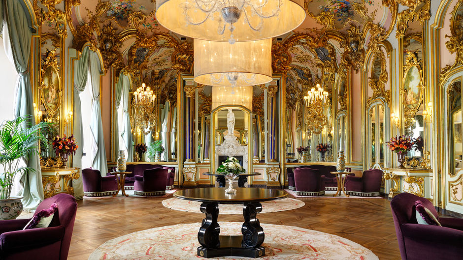 Villa Cora Lobby