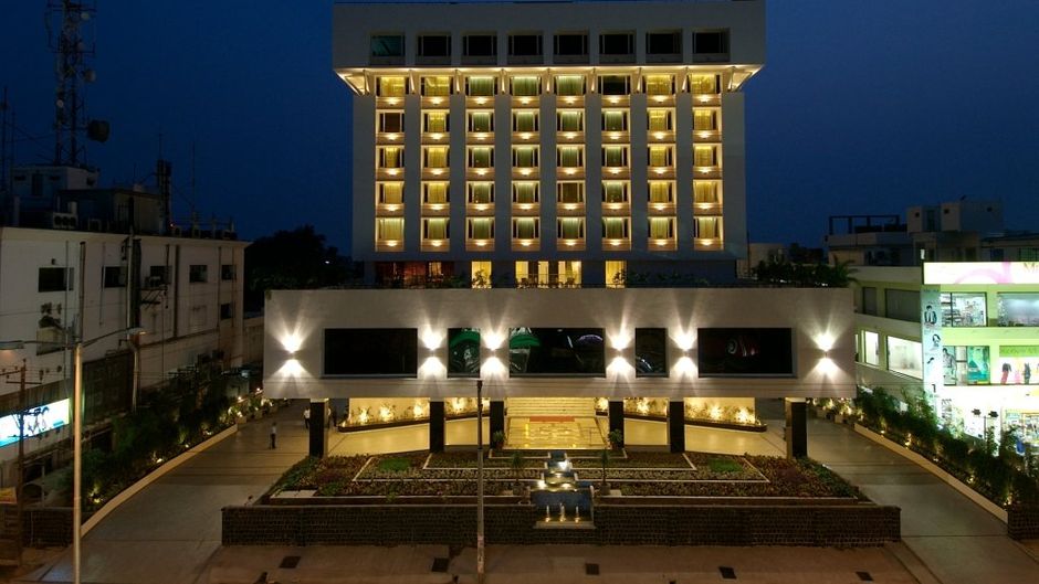 Vivanta Vijayawada, MG Road Exterior