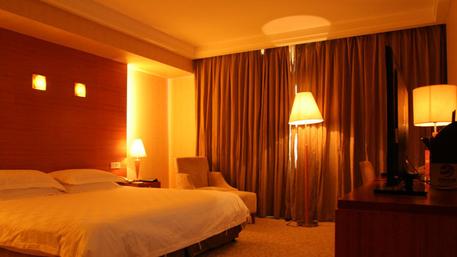 Hua-Yang Plaza Hotel Room