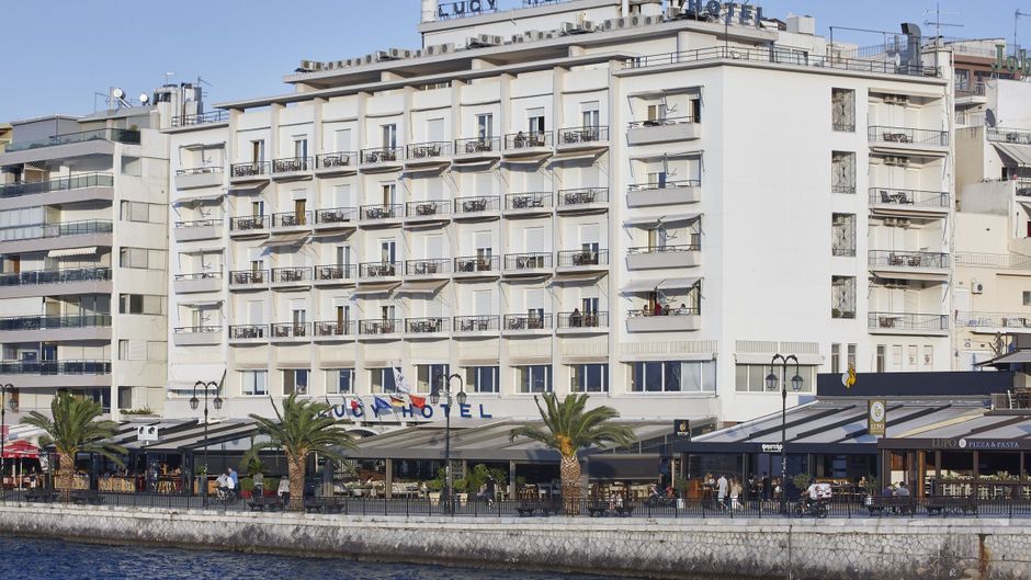 Lucy Hotel Exterior