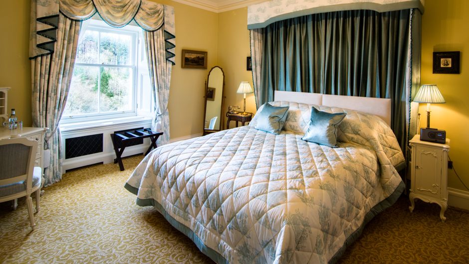 Crossbasket Castle Room
