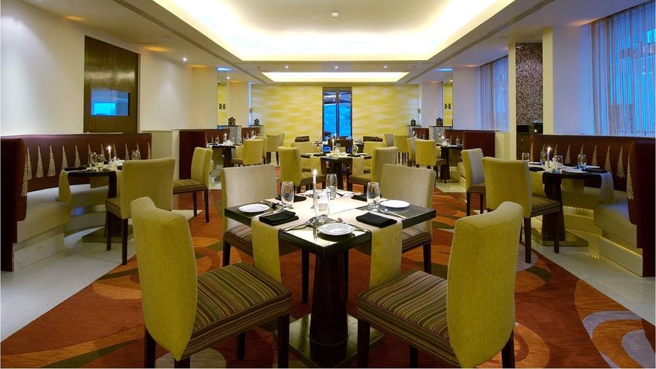 Vivanta Vijayawada, MG Road Restaurant