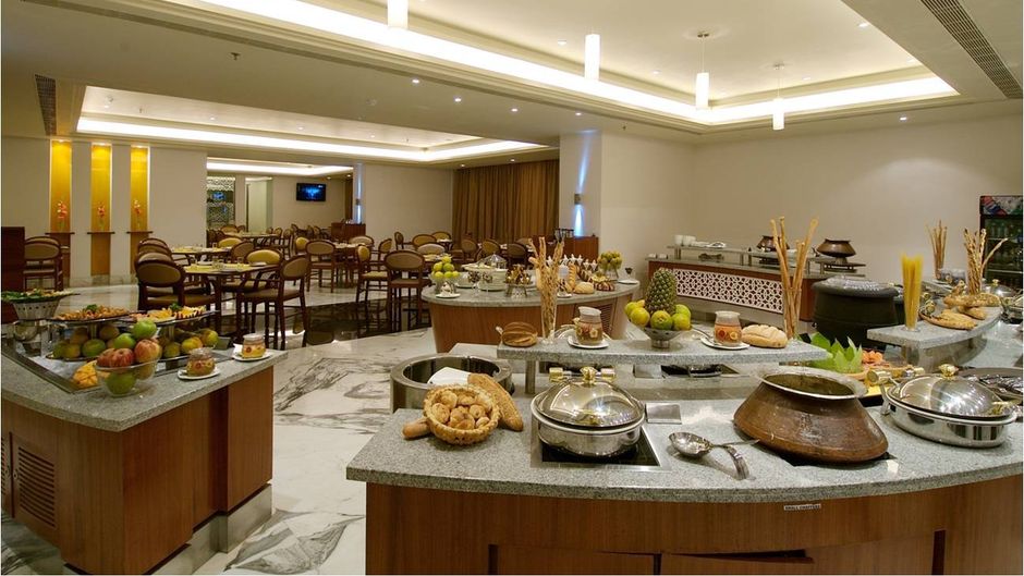 Vivanta Vijayawada, MG Road Restaurant